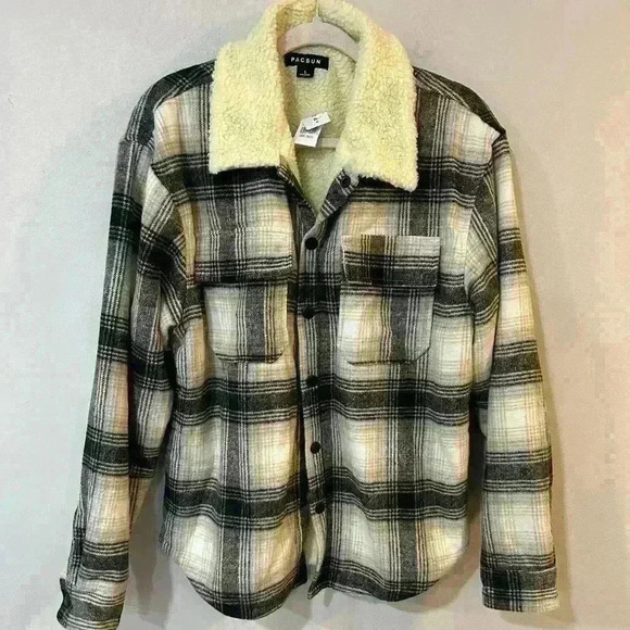 NWT PacSun Sherpa Plaid Jacket Coat Button Up Soft Oversized Men’s Size Small - Picture 5 of 10